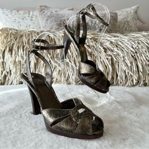 STIART WEITZMAN 6.5 Leather Distressed Peep Toe Gold Brown Heels Buckle
